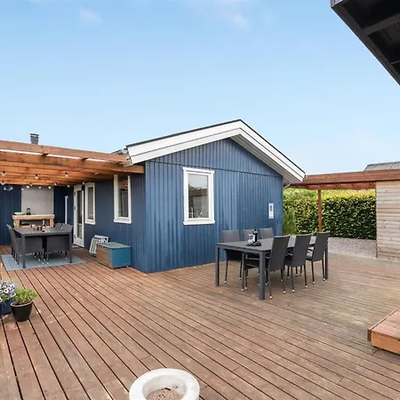 Roar - 500m From The Sea By Interhome *