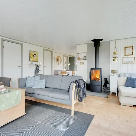 Holiday home Roar - 500m From The Sea By Interhome Egernsund