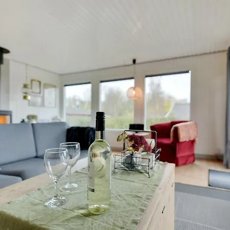 Roar - 500m From The Sea By Interhome *